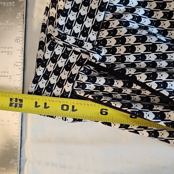 Betabrand Catstooth Dress Pant Yoga Pants L Short Petite NWOT Black White Cat - Picture 5 of 16